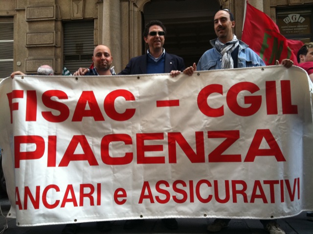 CCNL Agenzie assicurazioni in gestione libera, Sna non lo applica: "Situazione scandalosa". Proteste piacentine a Bologna